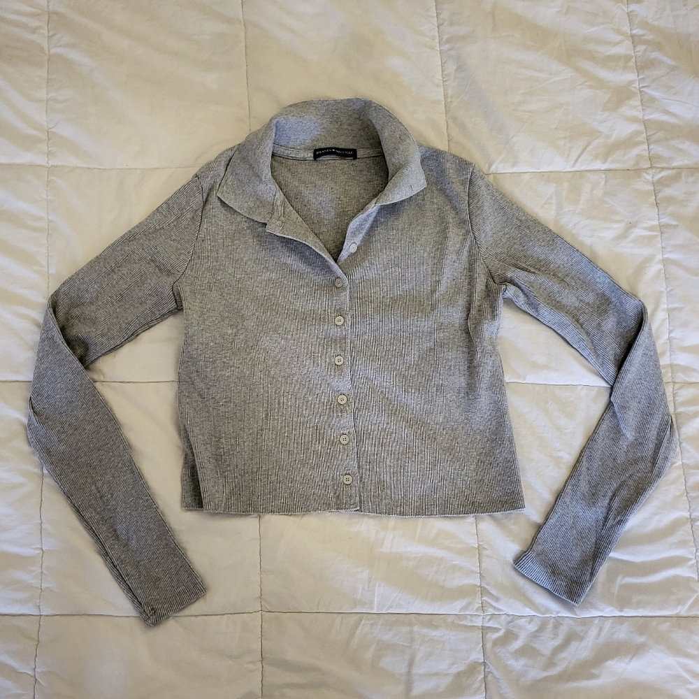 Brandy Melville long sleeved button up crop top